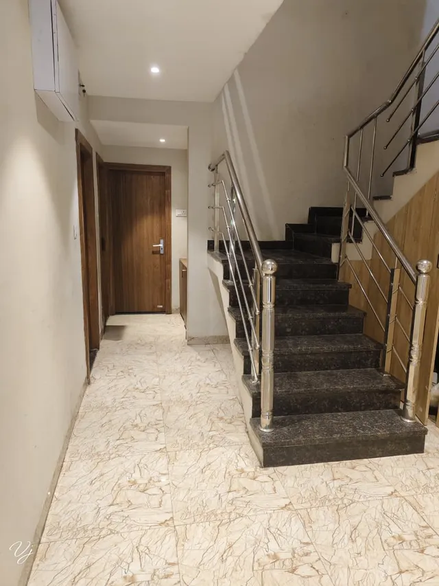 Hotel White Pearl Gopur Square, Indore — photo 6