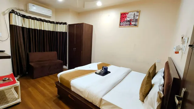 Hotel Raj Shree Gangwal Bus Stand, Indore — photo 6