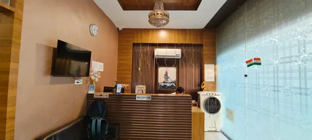 Hotel B Fine Scheme No. 53 Vijay Nagar, Indore — photo 3