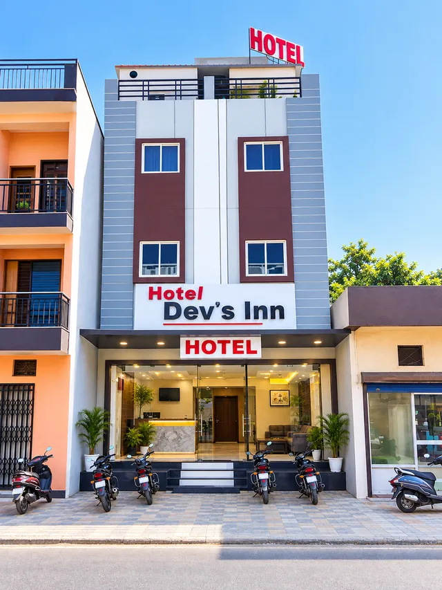 Hotel Dev's Inn & Restaurant Khajrana, Indore — photo 1