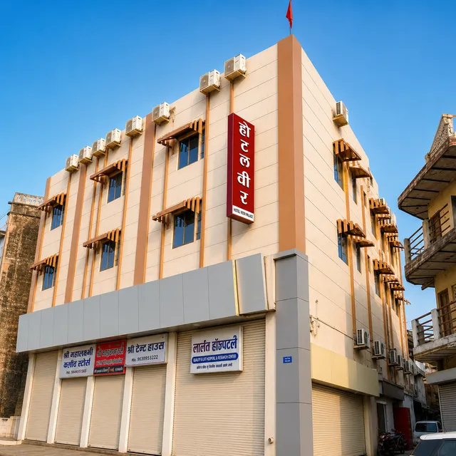 Hotel Veer Palace Railway Station, Indore — photo 1