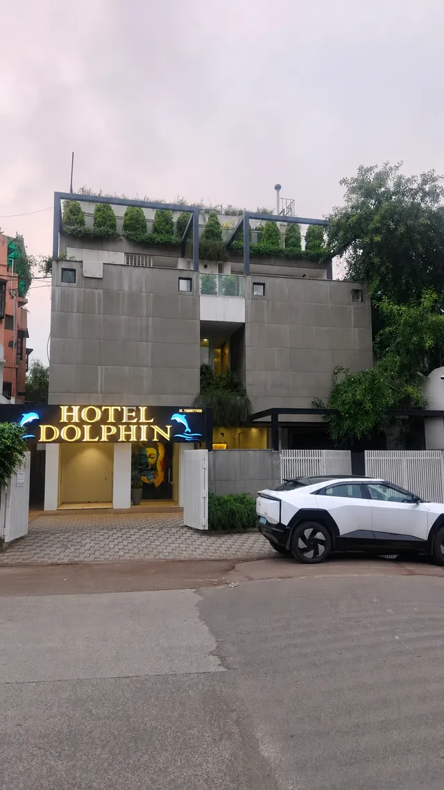Hotel Dolphin Rajendra Nagar, Indore — photo 1