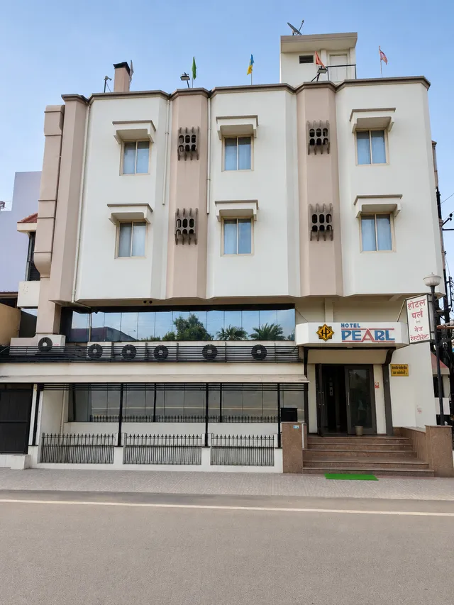 Hotel Pearl & Veg Restaurant, Indore — photo 1