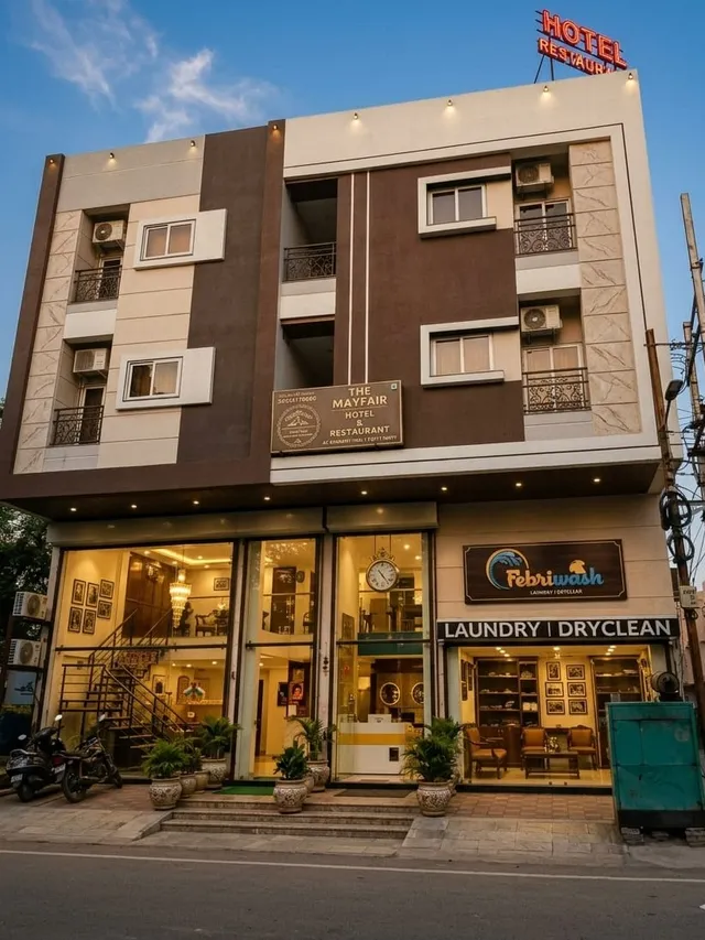 Hotel The Mayfair & Restaurant Mahalakshmi Nagar, Mahalakshmi Nagar, Indore