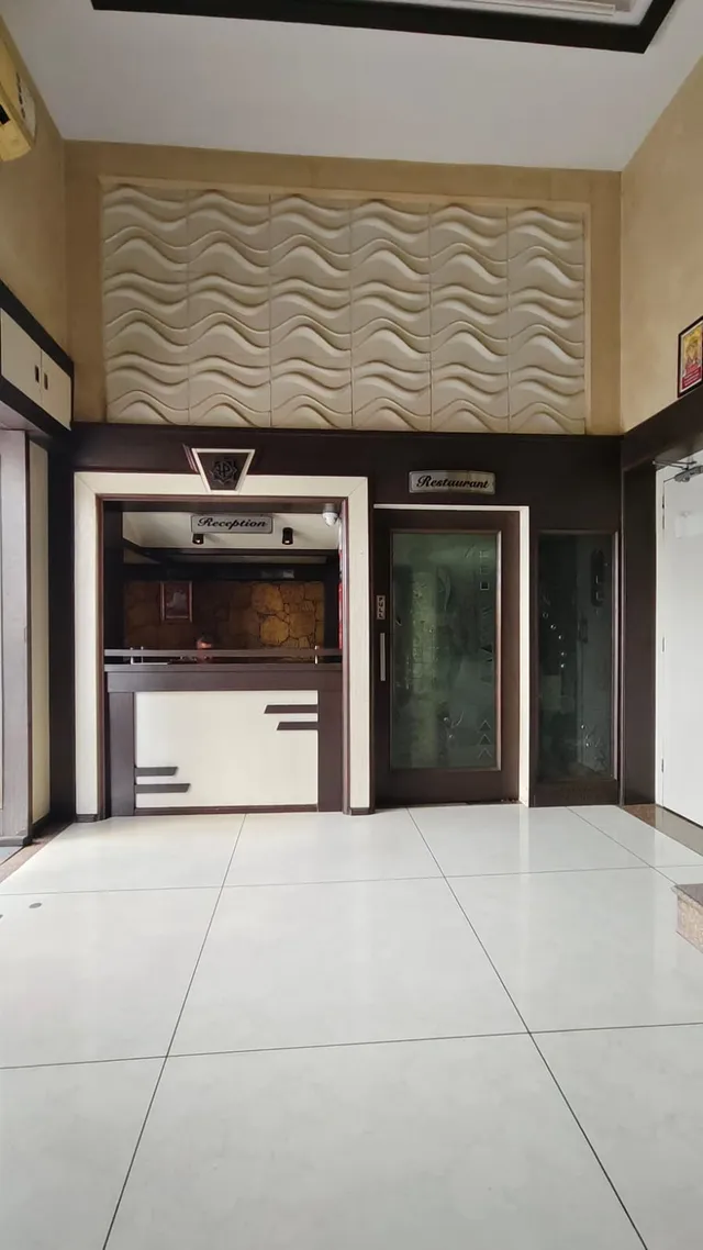 Hotel Pearl & Veg Restaurant, Indore — photo 4